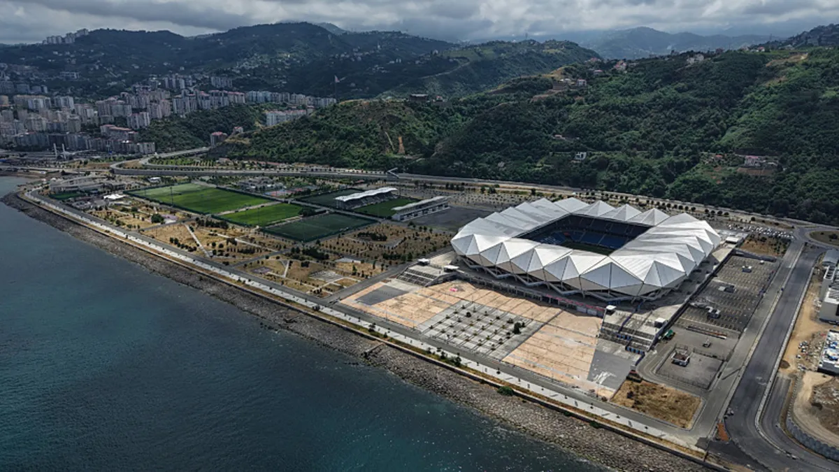 Akyazı Yeni Sezona Hazır: Trabzonsporumuzun Kalesi Yenileniyor!