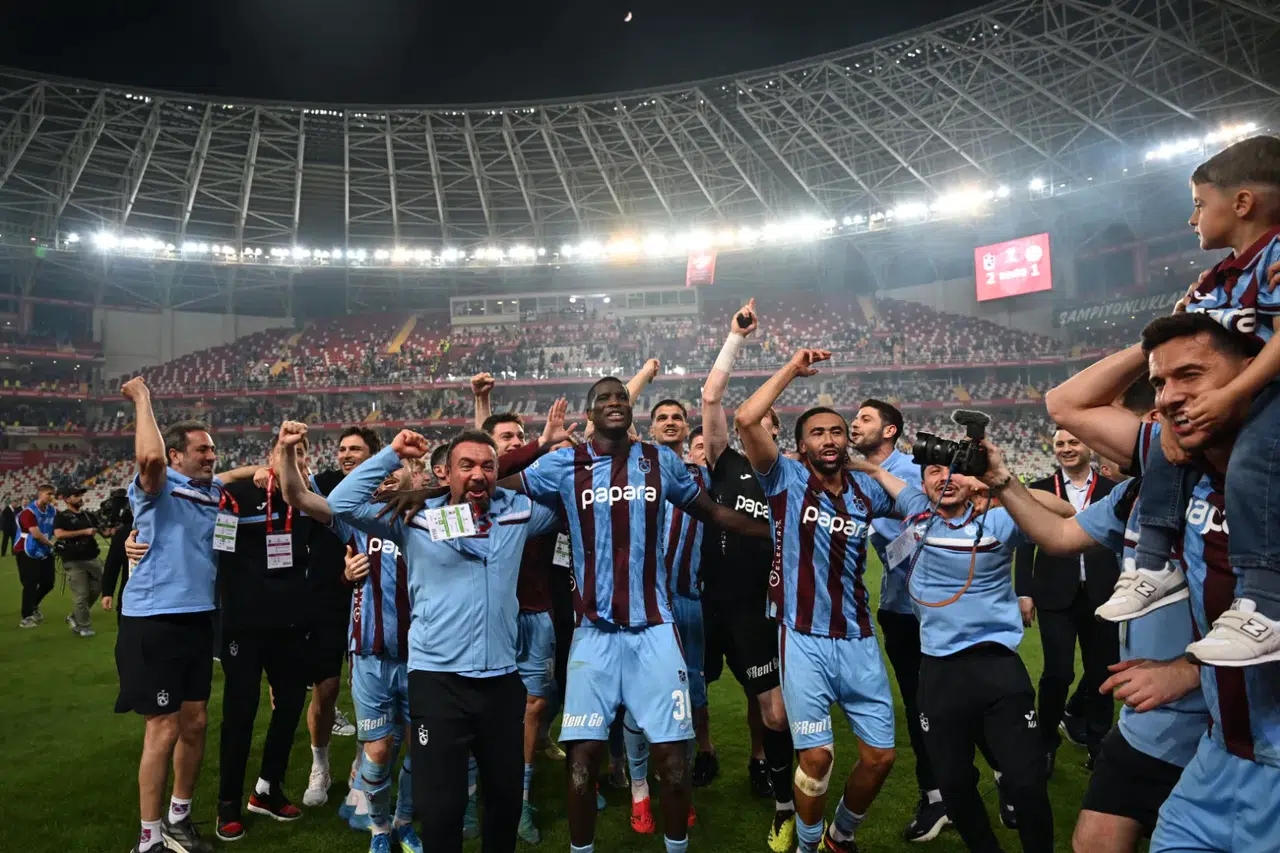 Bordo-Mavili Kalplerden Yükselen Zafer: Trabzonspor 2-1 Konyaspor