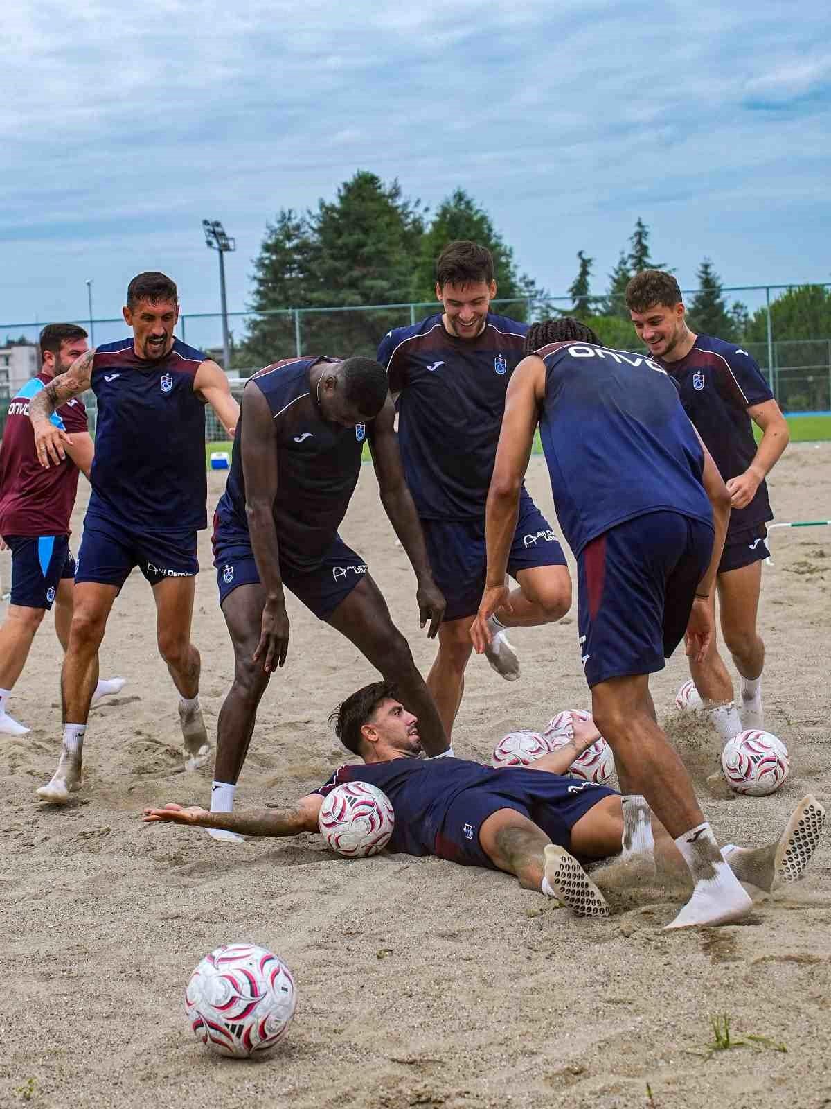 Fırtına Yeni Sezon Hazırlıklarını Kumda Coşkuyla Sürdürdü!