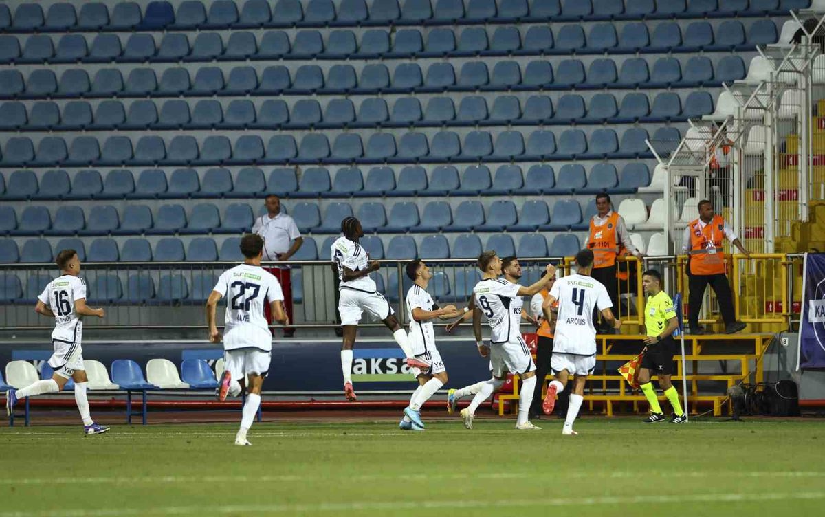 Kasımpaşa Deplasmanında Puan Paylaşımı: Trabzonsporumuz'dan 1-1