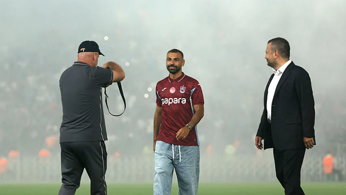 Muhammed Salah Transferiyle Trabzonspor Dünyayı Salladı: Papara Park'ın Coşkusu Küresel Oldu
