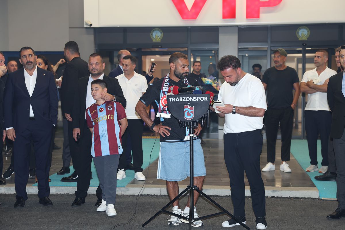Salah Trabzonspor'da! Fırtına Yıldızını Coşkuyla Karşıladı