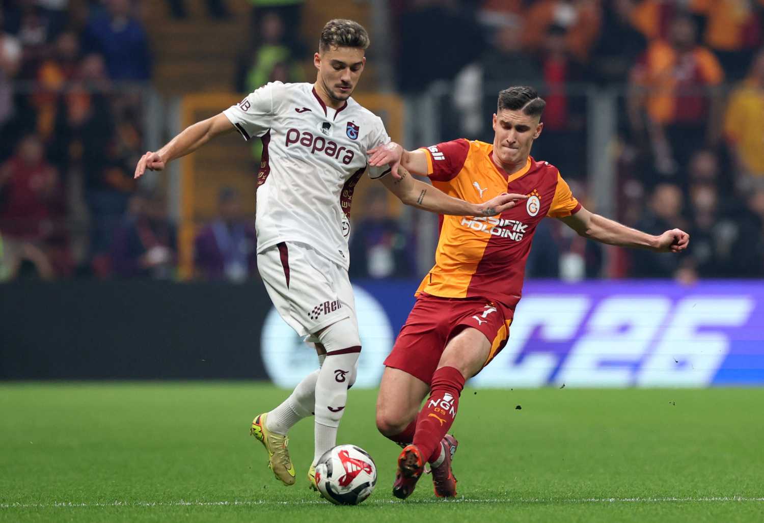 Trabzonspor'a Muçi Şoku: Yıldız Oyuncu En Az 2 Hafta Yok!