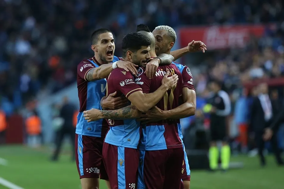 Trabzonspor'da 6 Numara Transferi: Kim Feda Edilecek?