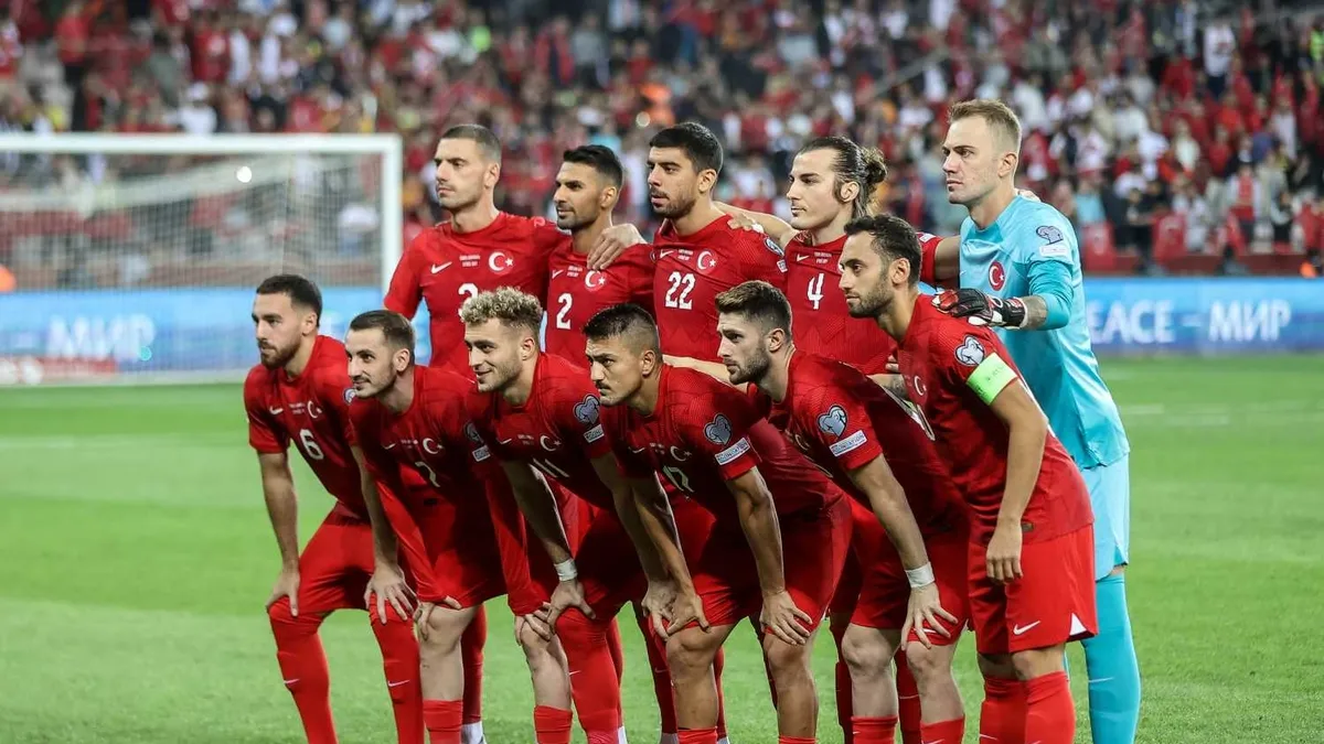 Trabzonspor'umuz Cenk Özkacar'ı Kadrosuna Kattı! Resmi İmza An Meselesi