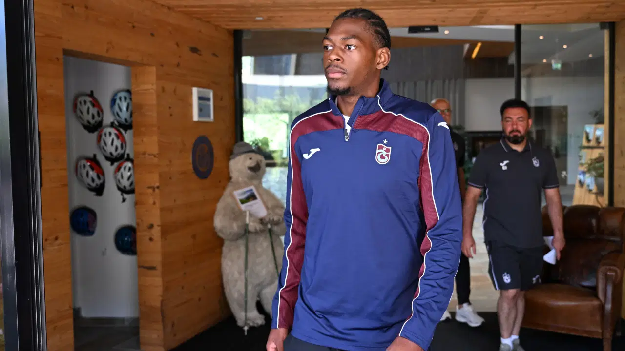 Trabzonspor'umuz Mitongo Muteba ile Güçlendi: 4+1 Yıllık İmza!