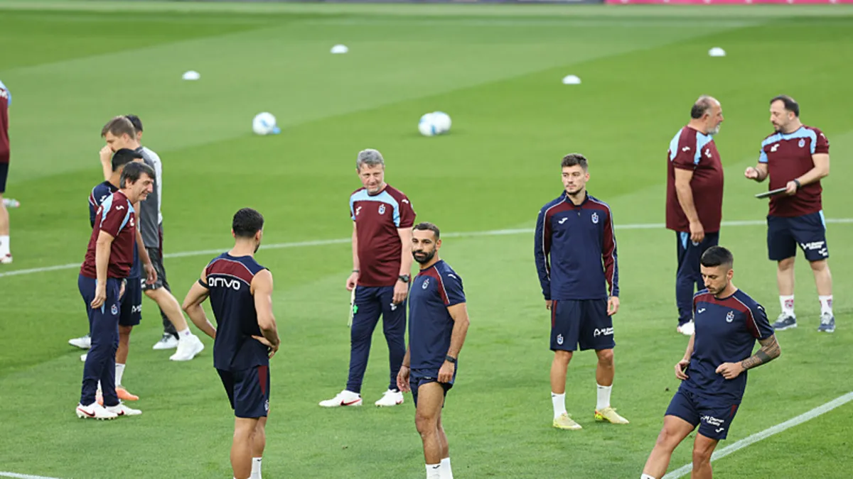 Trabzonsporumuz Ferencvaros Maçı İçin Budapeşte Yolcusu: Tek Hedef Tur!