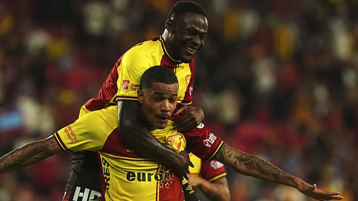 Trabzonsporumuz Sezon Öncesi Göztepe'ye Mağlup Oldu: 2-1