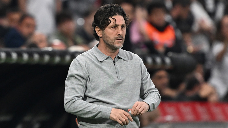 Trabzonsporumuzda 3 Futbolcu İçin Ayrılık Rüzgarları Esiyor!